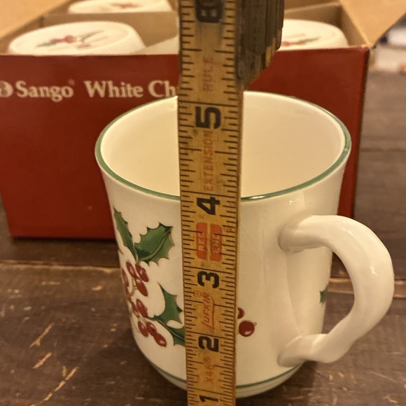 Set of 4 Sango Holly Berry Christmas Mugs In Original Box - Picture 6 of 8